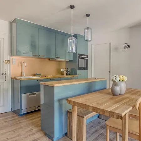 Apartment Rare ! Renove Dans Le Village Pieton De