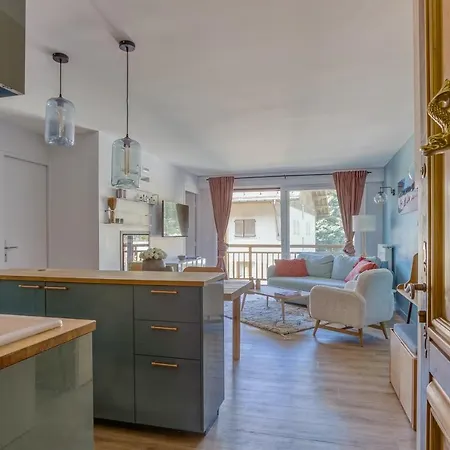Apartment Rare ! Renove Dans Le Village Pieton De *